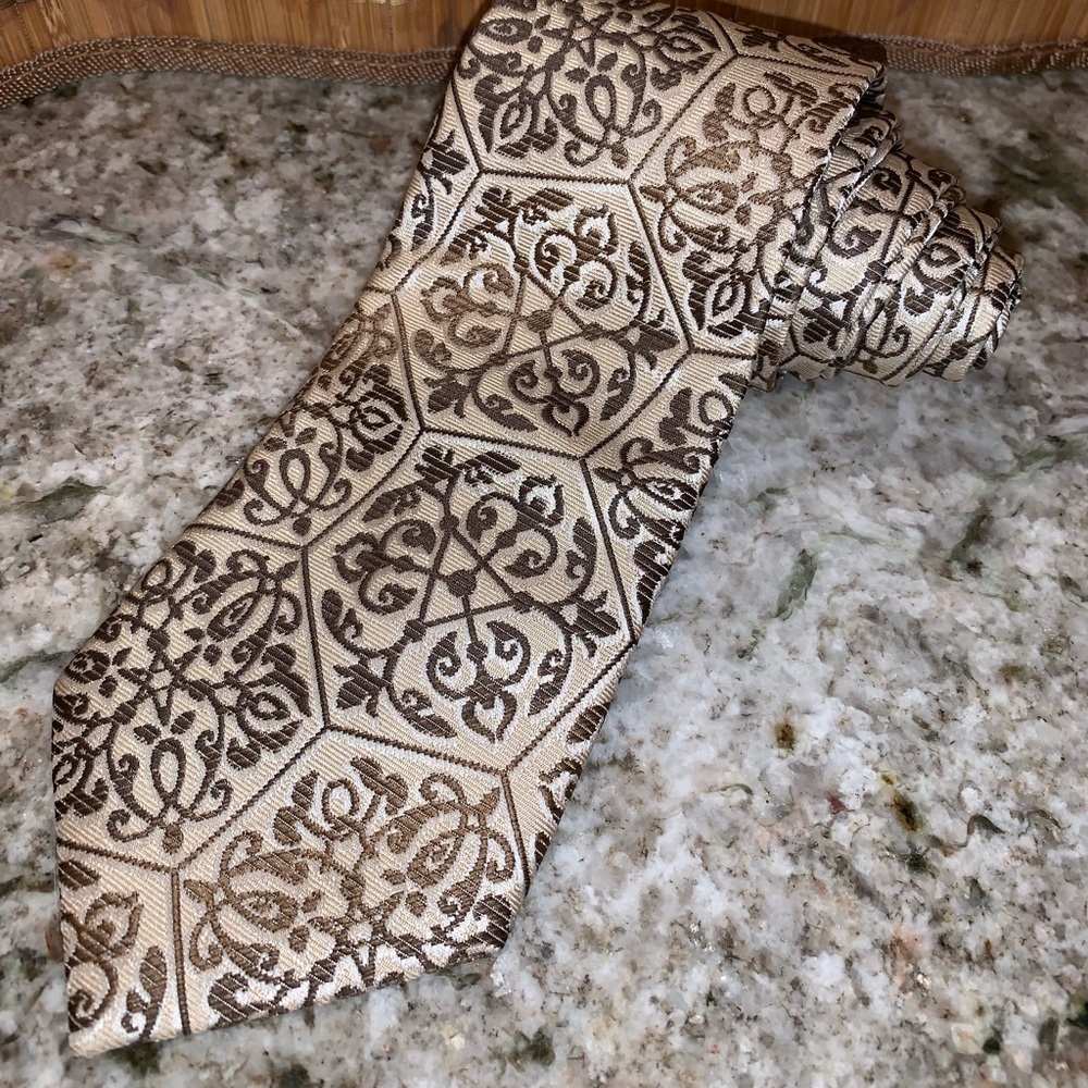 Hi - Tie 100% Silk Tan & Brown Men’s Tie